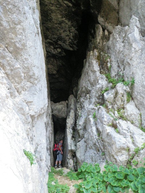 Tour Percee (21).jpg - Une mga grotte, Mitch est parti en reco